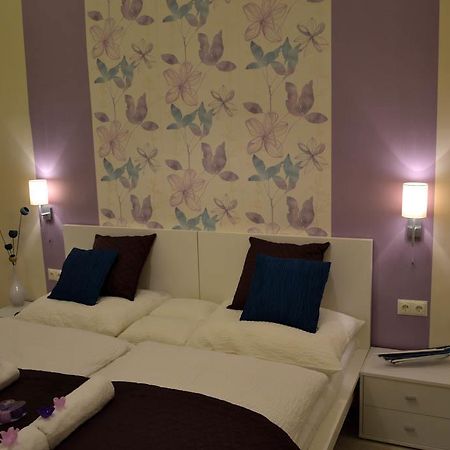 Magnolia Terazze Street Parking Apartment Boedapest Buitenkant foto